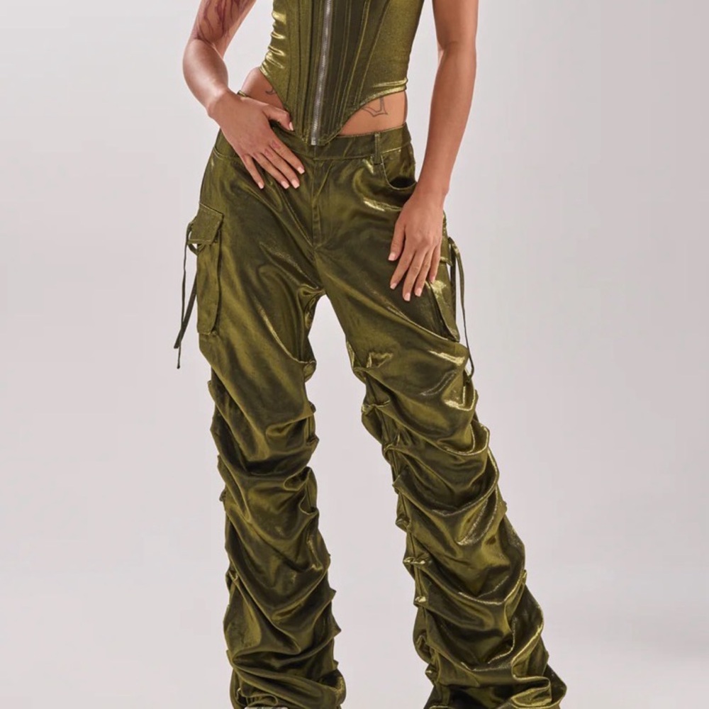 AKIRA Olive Green Ruched Cargo Skinny Pants